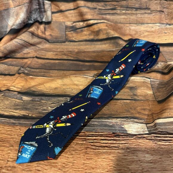 Dr Seuss The Cat in the Hat Necktie Novelty Tie Book Teacher Read Across America - Picture 2 of 6